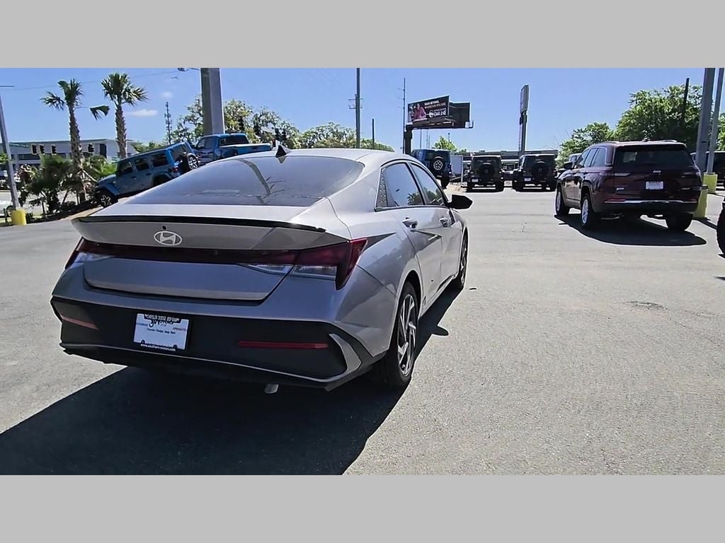 2025 Hyundai Elantra SEL Sport