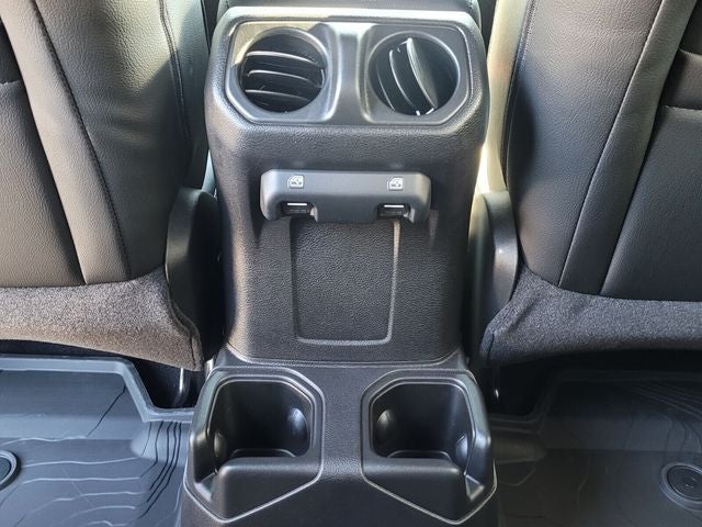 2025 Jeep Wrangler 4-Door Summit 4x4