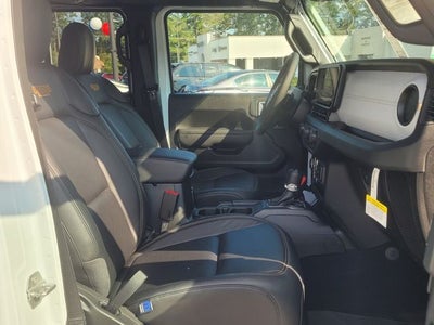 2025 Jeep Wrangler 4-Door Summit 4x4