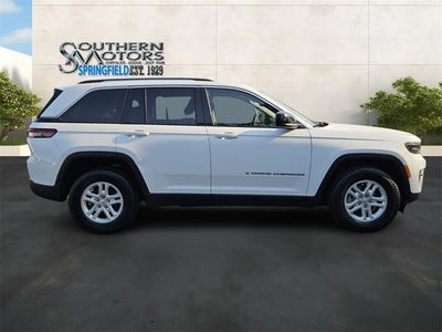 2023 Jeep Grand Cherokee Laredo 4x2