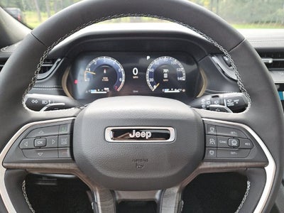 2027 Jeep Grand Cherokee GRAND CHEROKEE LAREDO ALTITUDE 4X2