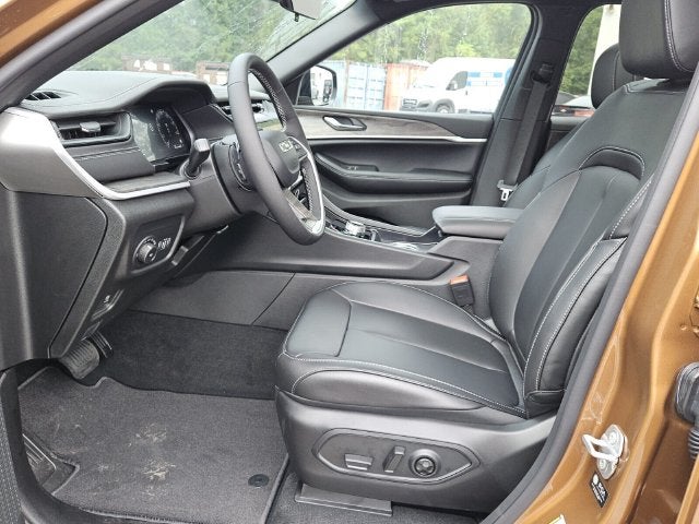 2027 Jeep Grand Cherokee GRAND CHEROKEE LIMITED 4X2