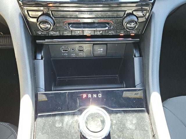 2025 Jeep Grand Cherokee Laredo X 4x4