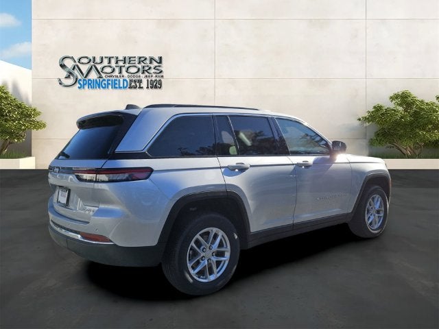 2026 Jeep Grand Cherokee GRAND CHEROKEE LAREDO X 4X4
