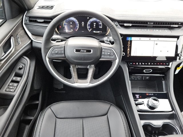 2027 Jeep Grand Cherokee GRAND CHEROKEE LIMITED 4X4
