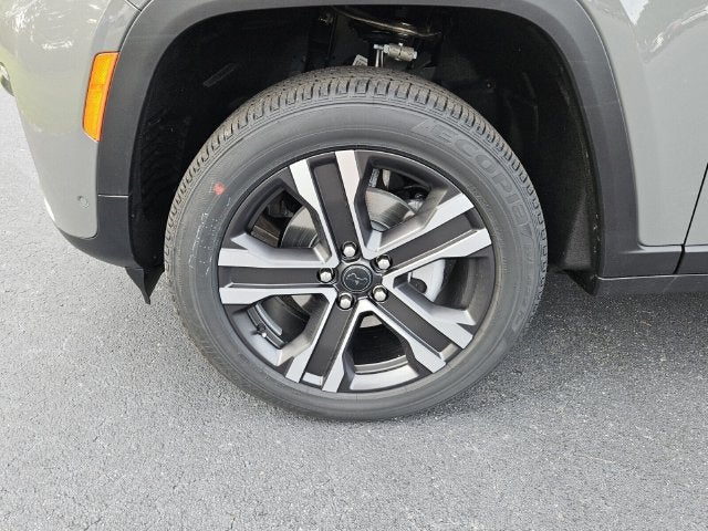 2027 Jeep Grand Cherokee GRAND CHEROKEE LIMITED 4X4