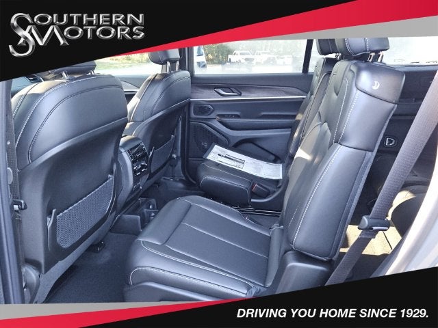 2027 Jeep Grand Cherokee GRAND CHEROKEE L LIMITED 4X4