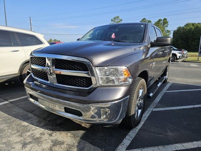 2024 RAM 1500 Classic Tradesman Crew Cab 4x4 5'7' Box