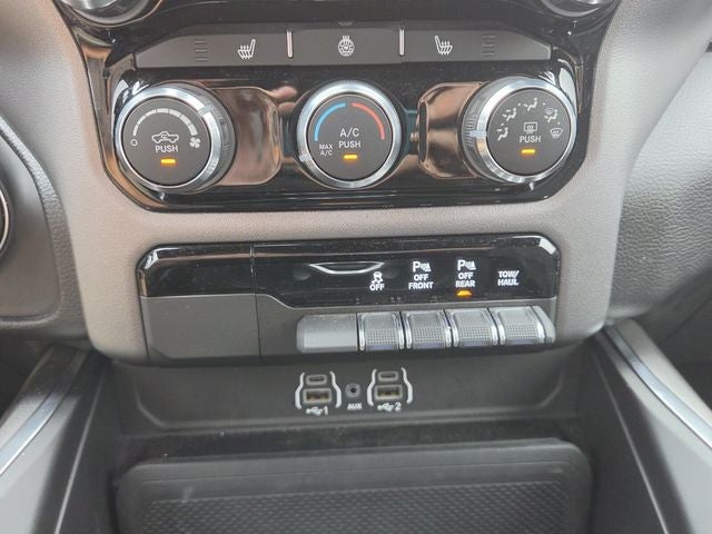 2025 RAM 1500 Big Horn Crew Cab 4x4 5'7' Box