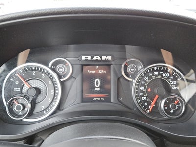 2025 RAM 1500 Tradesman Crew Cab 4x4 5'7' Box