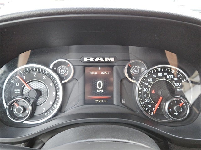 2025 RAM 1500 Tradesman Crew Cab 4x4 5'7' Box