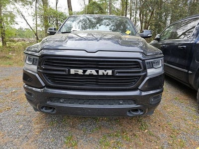 2020 RAM 1500 Laramie Crew Cab 4x4 5'7' Box