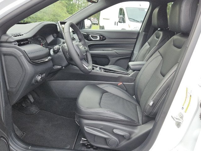 2027 Jeep Compass Latitude Altitude