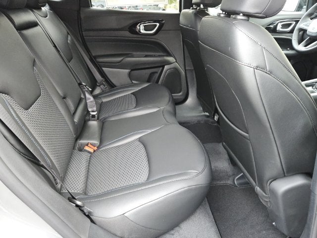 2027 Jeep Compass Latitude Altitude