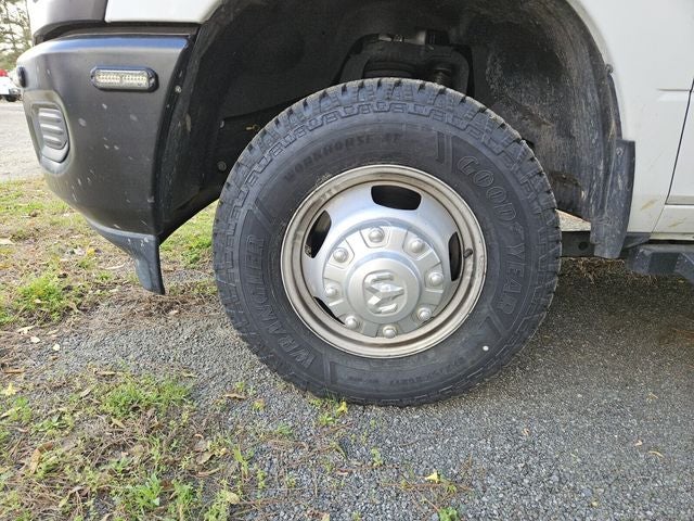 2022 RAM 3500 Tradesman Crew Cab 4x4 8' Box