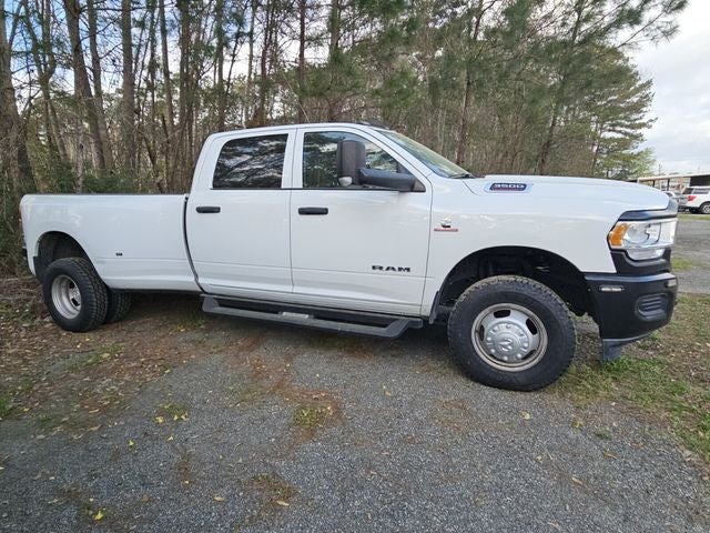 2022 RAM 3500 Tradesman Crew Cab 4x4 8' Box