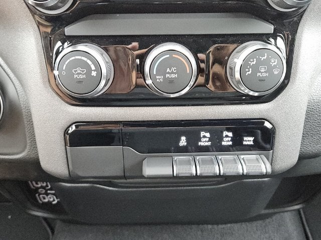 2026 RAM Ram 1500 RAM 1500 TRADESMAN CREW CAB 4X4 5'7' BOX