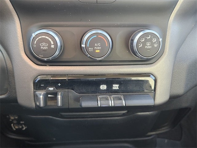 2020 RAM 2500 Big Horn Crew Cab 4X4 6'4' Box