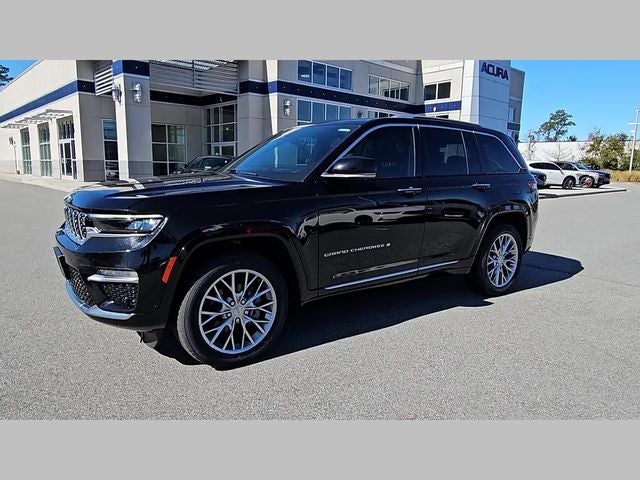 2022 Jeep Grand Cherokee Summit