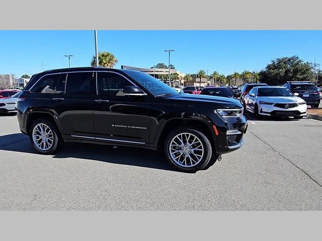 2022 Jeep Grand Cherokee Summit