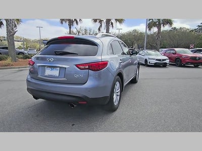 2017 INFINITI QX70 Base