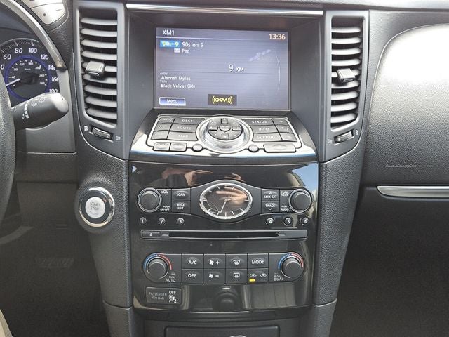 2017 INFINITI QX70 Base