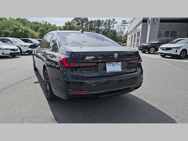 2022 BMW 7 Series 740i