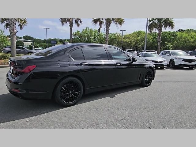 2022 BMW 7 Series 740i