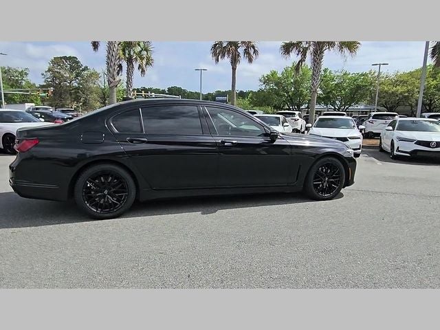 2022 BMW 7 Series 740i