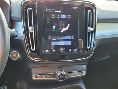 2021 Volvo XC40 Momentum