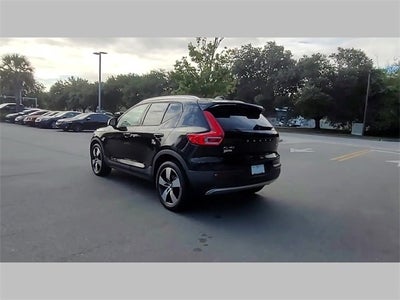 2021 Volvo XC40 Momentum