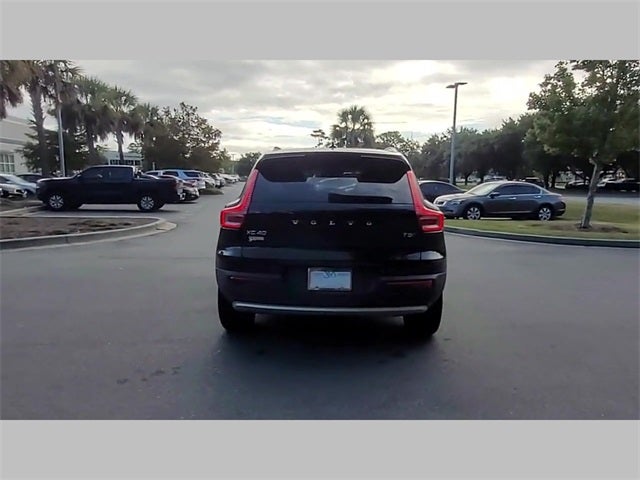 2021 Volvo XC40 Momentum