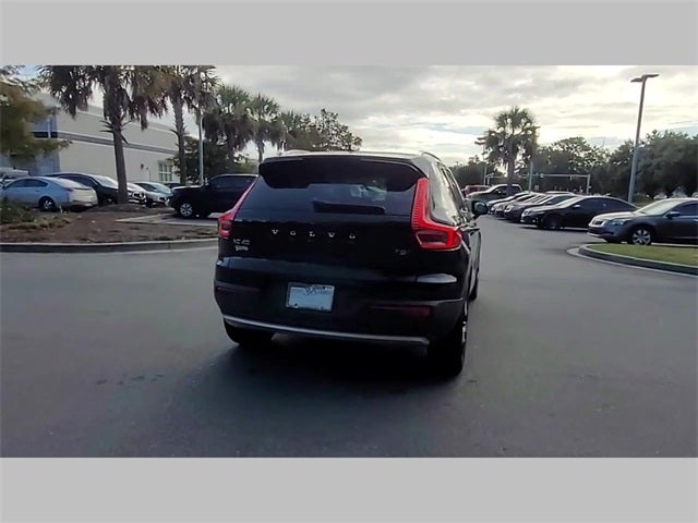 2021 Volvo XC40 Momentum