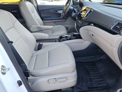 2020 Honda Pilot Touring 8 Passenger