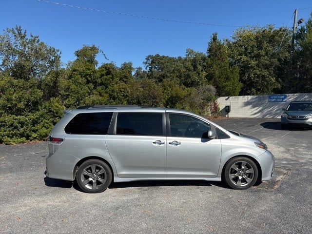 2019 Toyota Sienna L 7 Passenger