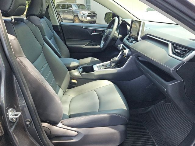 2025 Toyota RAV4 Hybrid XLE Premium